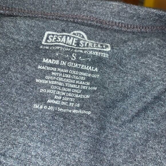 Sesame Street Oscar the grouch humbug top - Picture 2 of 7